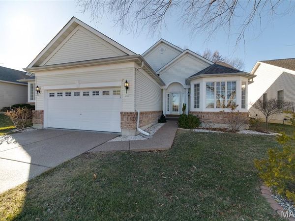 2114 Hawks Landing Drive, Lake St Louis, MO 63367