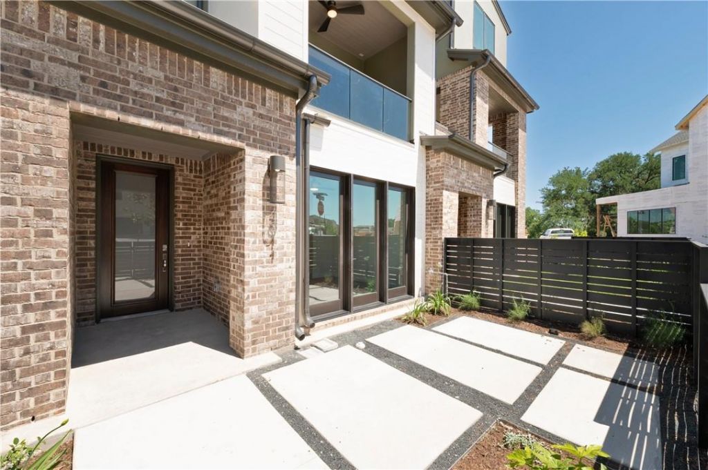 4611 Unity Cir, Austin, TX 78731 Main Photo