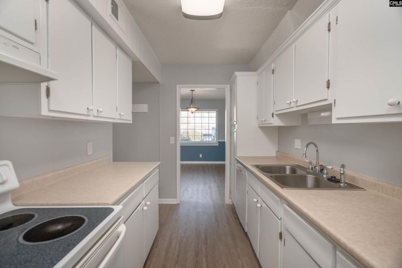 1908 Grays Inn Road  Photo 10