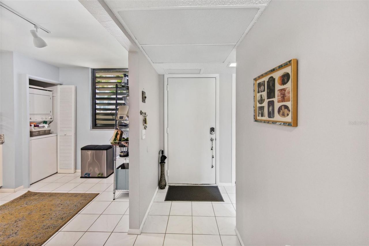 611 Woodlawn Drive, Unit 611, Bradenton, FL 34210 Photo