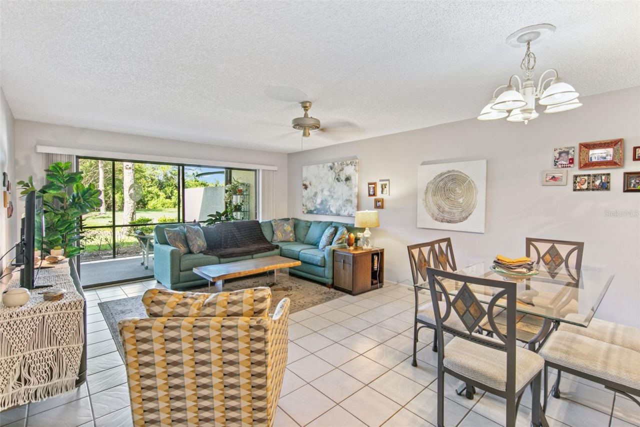 611 Woodlawn Drive, Unit 611, Bradenton, FL 34210 Photo
