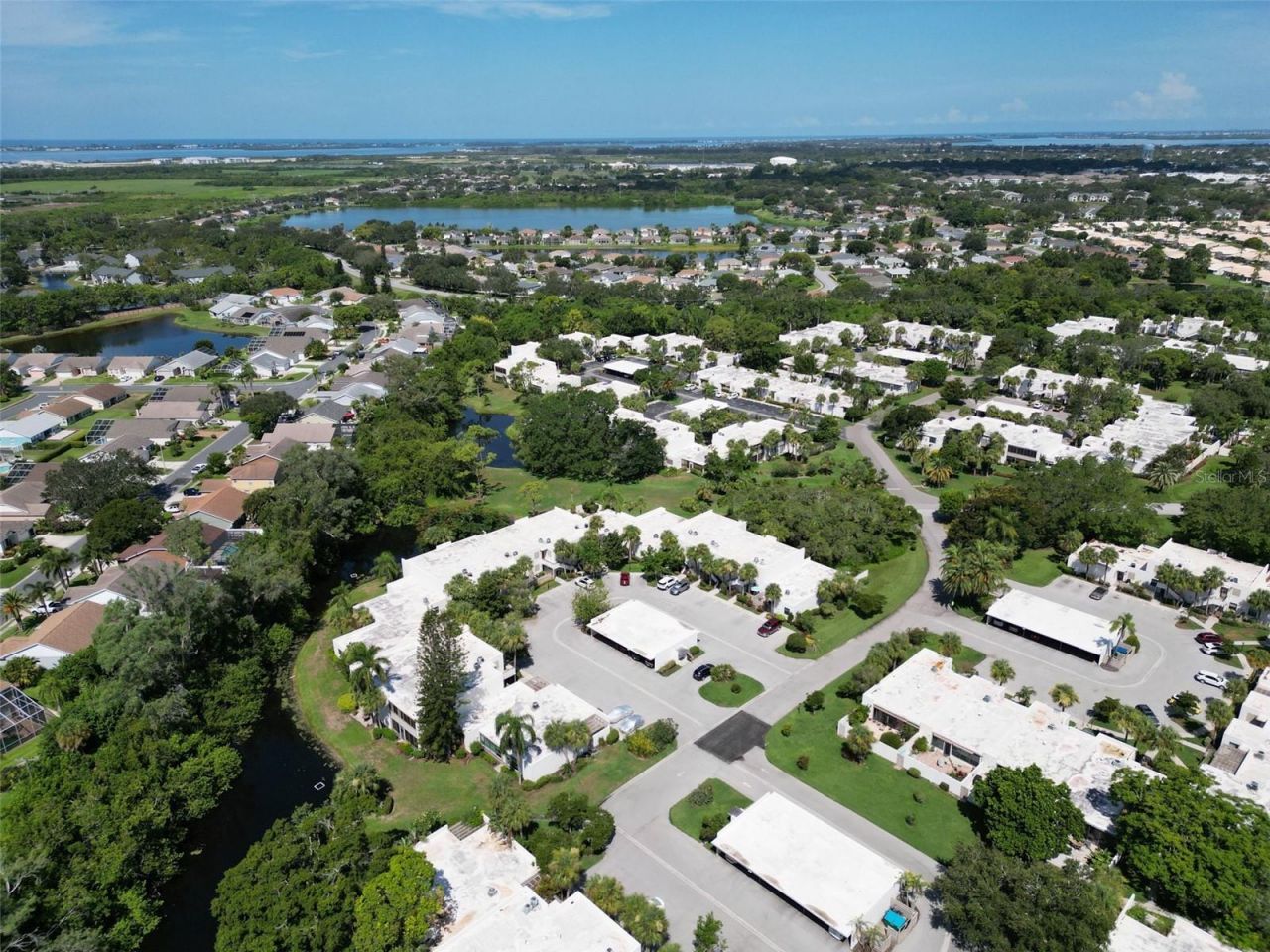 611 Woodlawn Drive, Unit 611, Bradenton, FL 34210 Photo