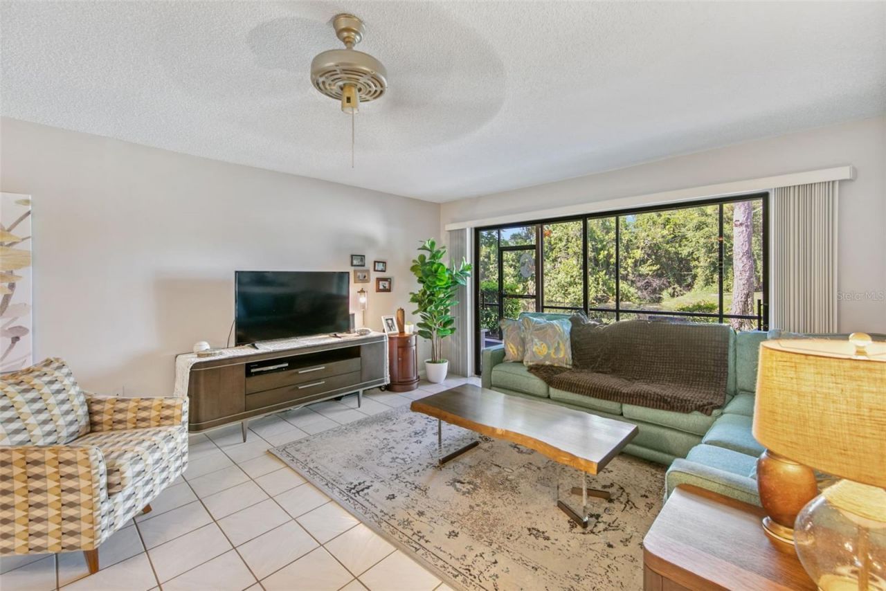 611 Woodlawn Drive, Unit 611, Bradenton, FL 34210 Photo