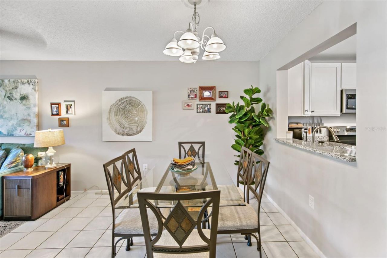 611 Woodlawn Drive, Unit 611, Bradenton, FL 34210 Photo