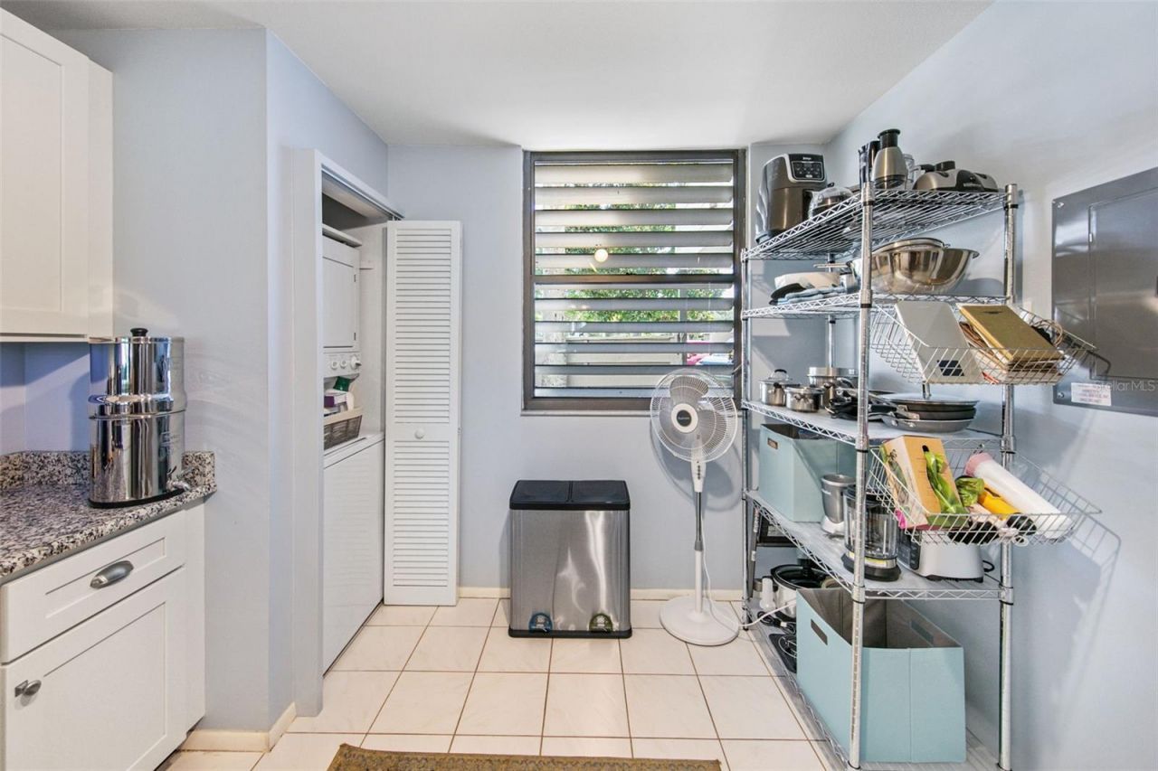 611 Woodlawn Drive, Unit 611, Bradenton, FL 34210 Photo