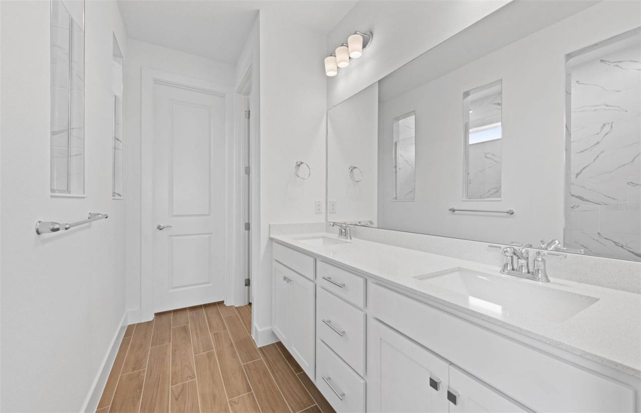 37864 Gunnison Drive, Zephyrhills, FL 33540 Photo