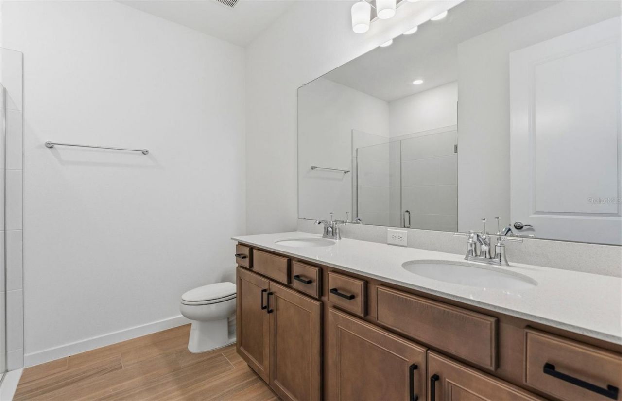 37864 Gunnison Drive, Zephyrhills, FL 33540 Photo
