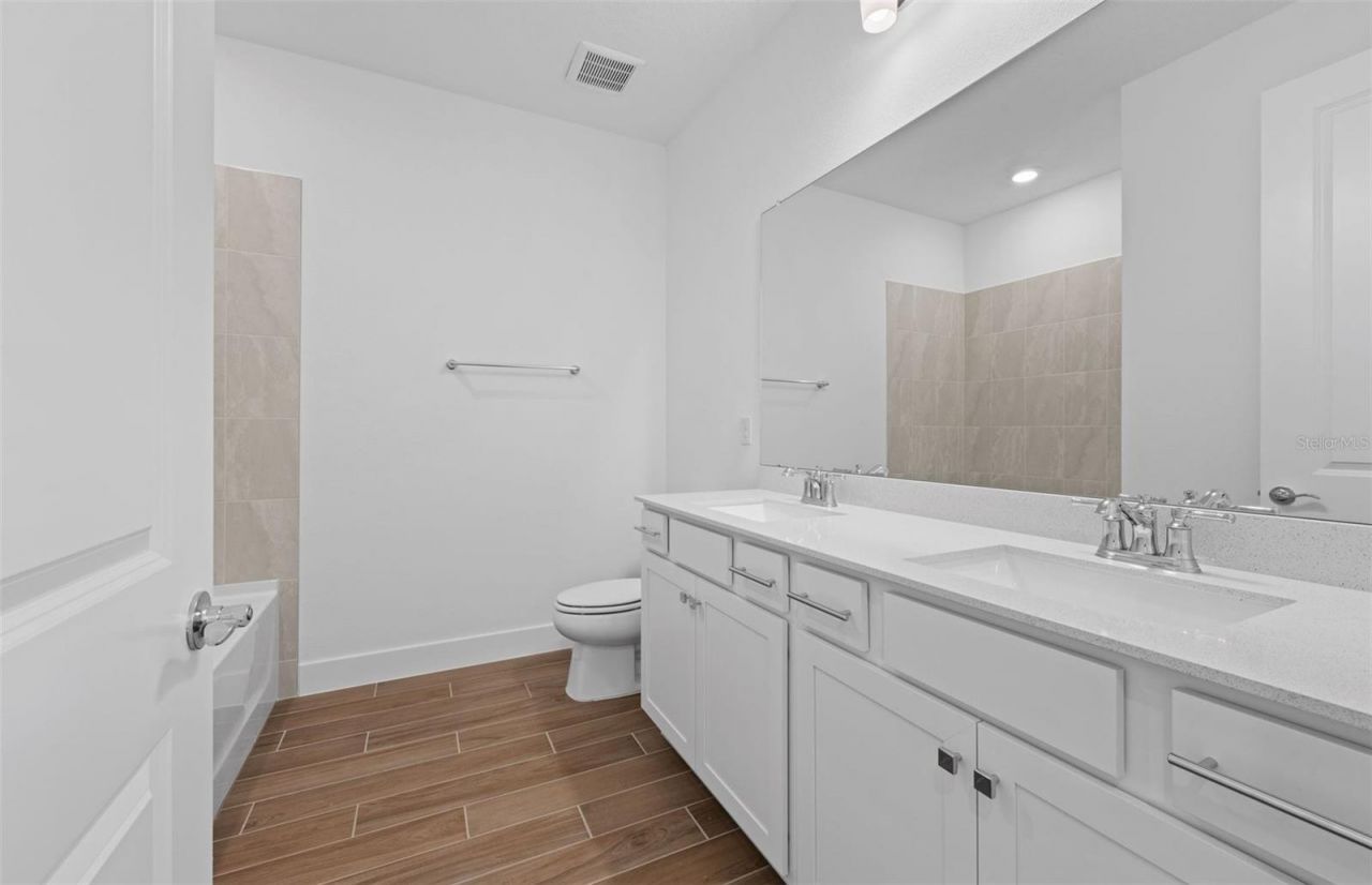 37864 Gunnison Drive, Zephyrhills, FL 33540 Photo