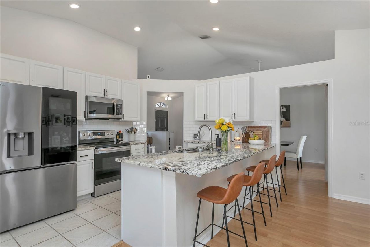 6647 68th Street E, Bradenton, FL 34203 Photo