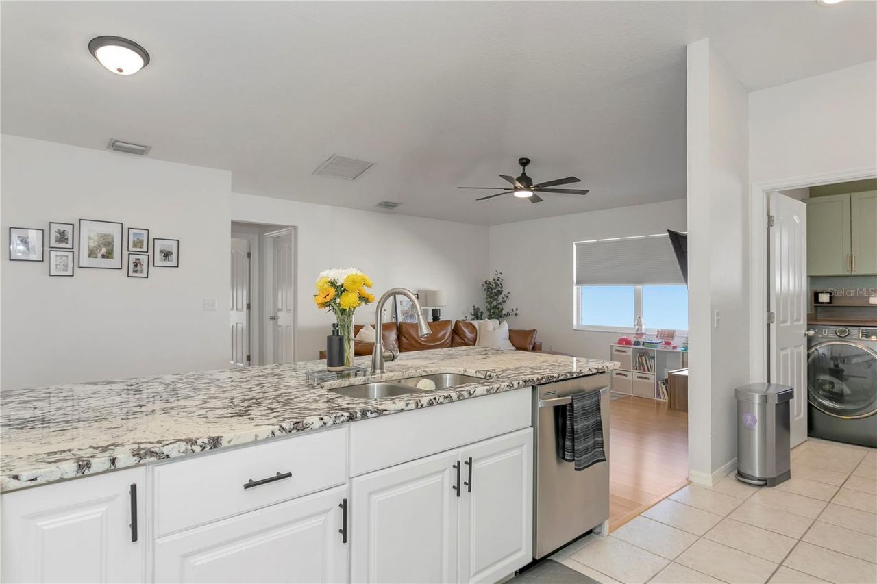 6647 68th Street E, Bradenton, FL 34203 Photo