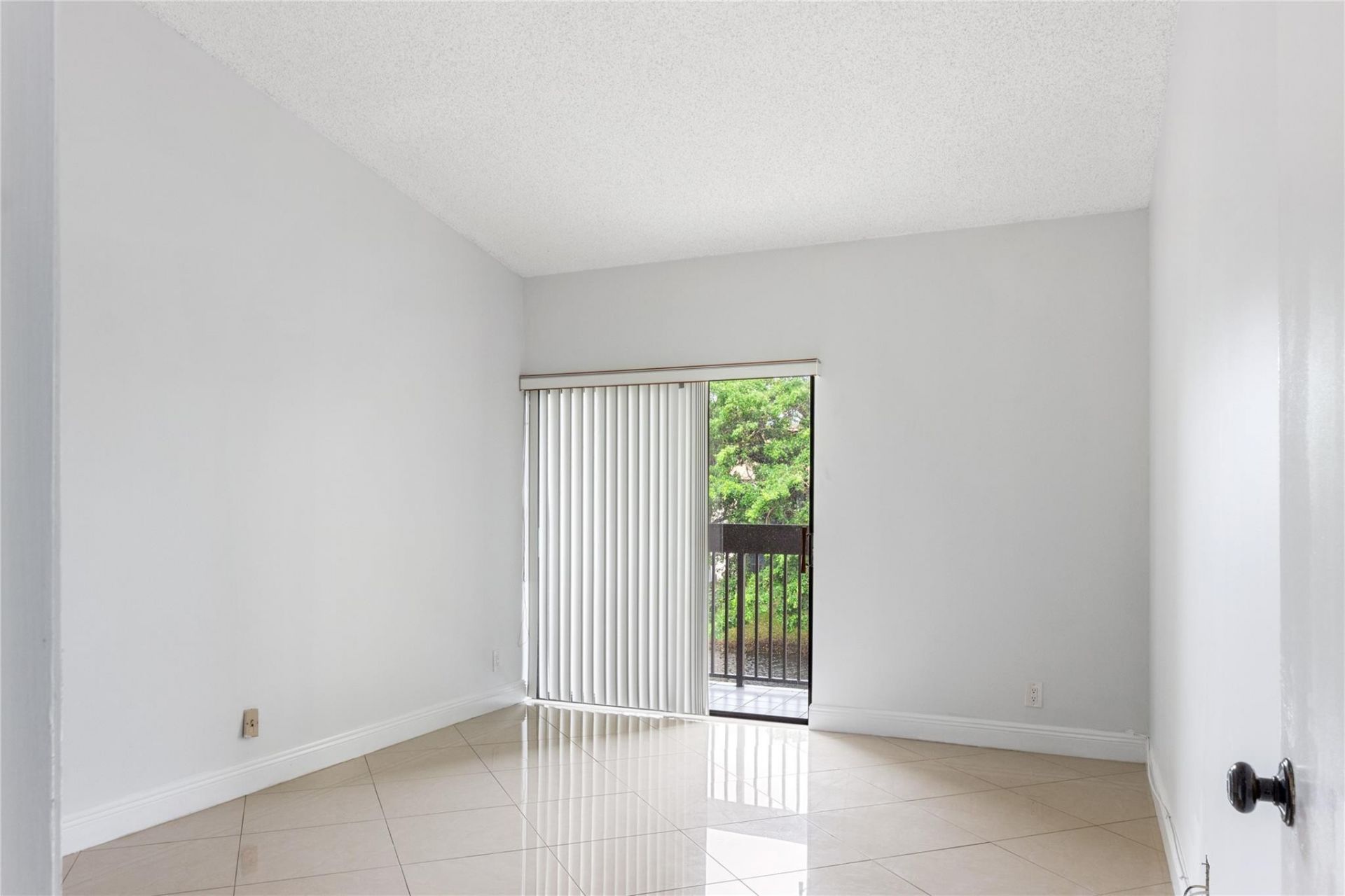 2067 SW 15th Street, Unit 232, Deerfield Beach, FL 33442 Photo