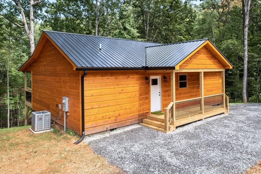 22 Oak Top Drive, Murphy, NC 28906 Main Photo