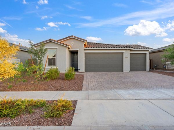 17829 W RED FOX Road, Surprise, AZ 85387