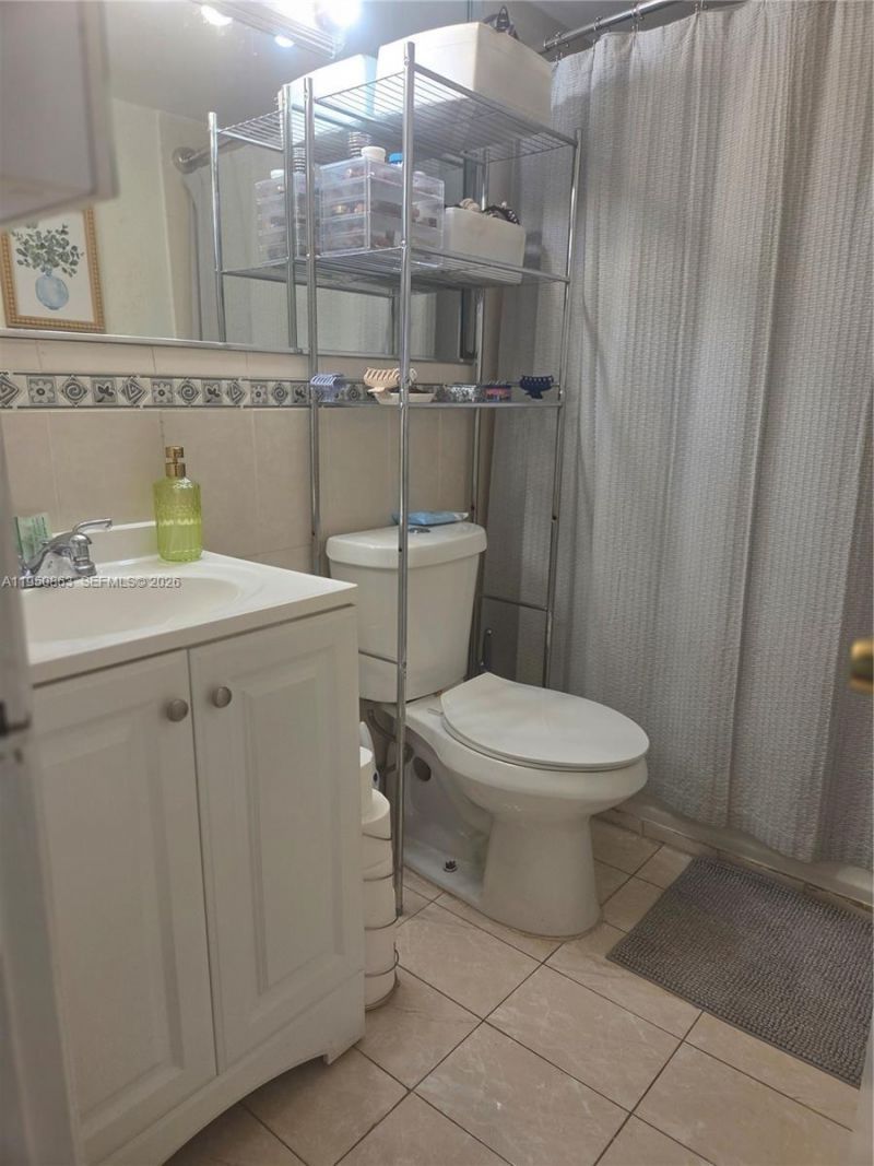 8889 Fontainebleau Blvd , Unit 501, Miami, FL 33172 Photo