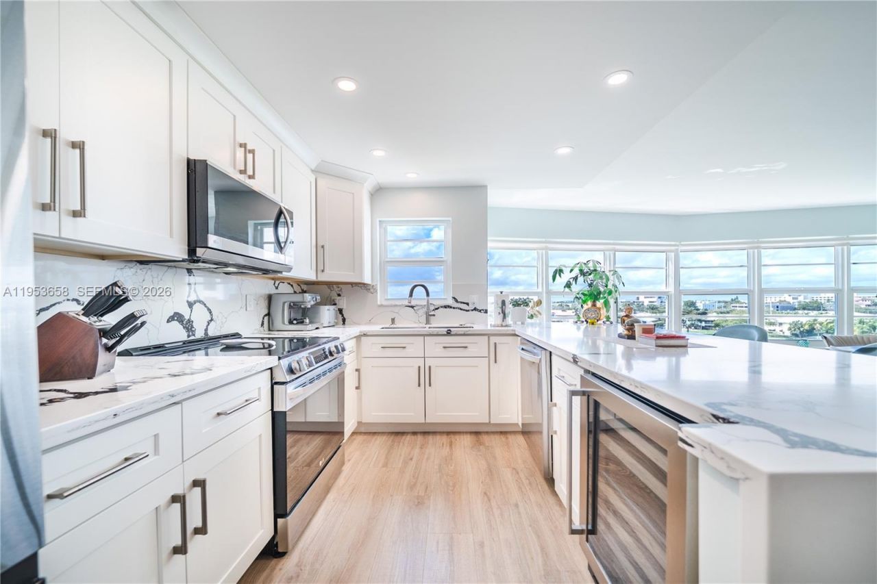 2500 NE 48th Ln, Unit 607, Fort Lauderdale, FL 33308 Photo