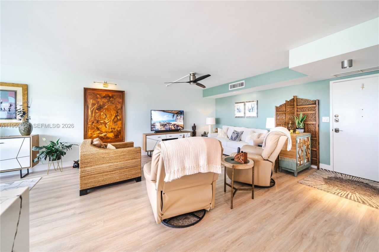 2500 NE 48th Ln, Unit 607, Fort Lauderdale, FL 33308 Photo