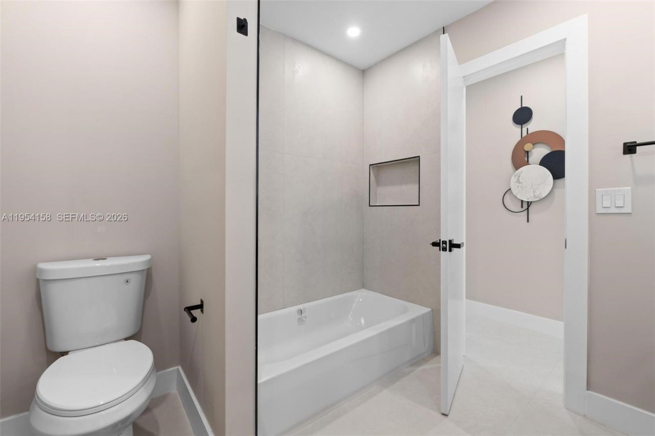 5341 SW 1st St, Plantation, FL 33317 Photo