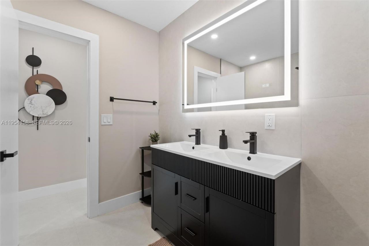 5341 SW 1st St, Plantation, FL 33317 Photo