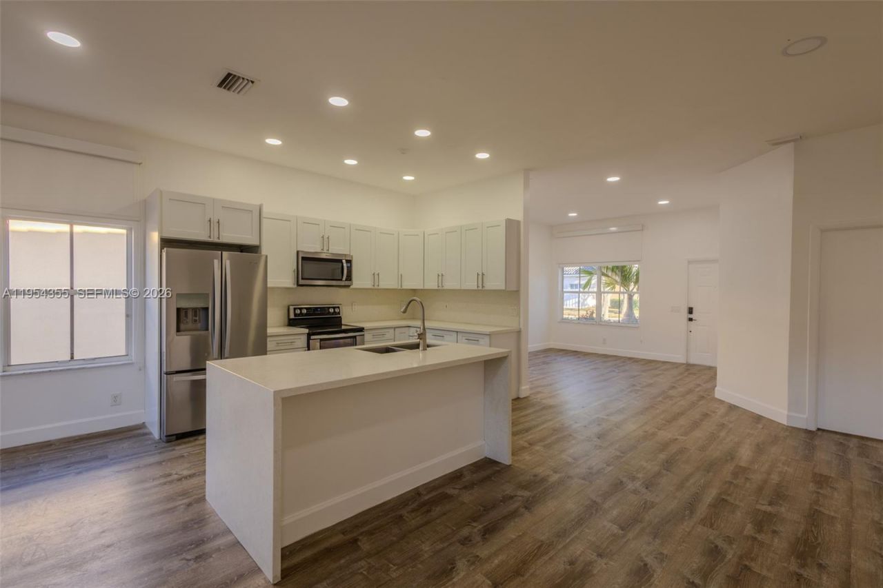 825 Tanglewood Cir, Weston, FL 33327 Photo