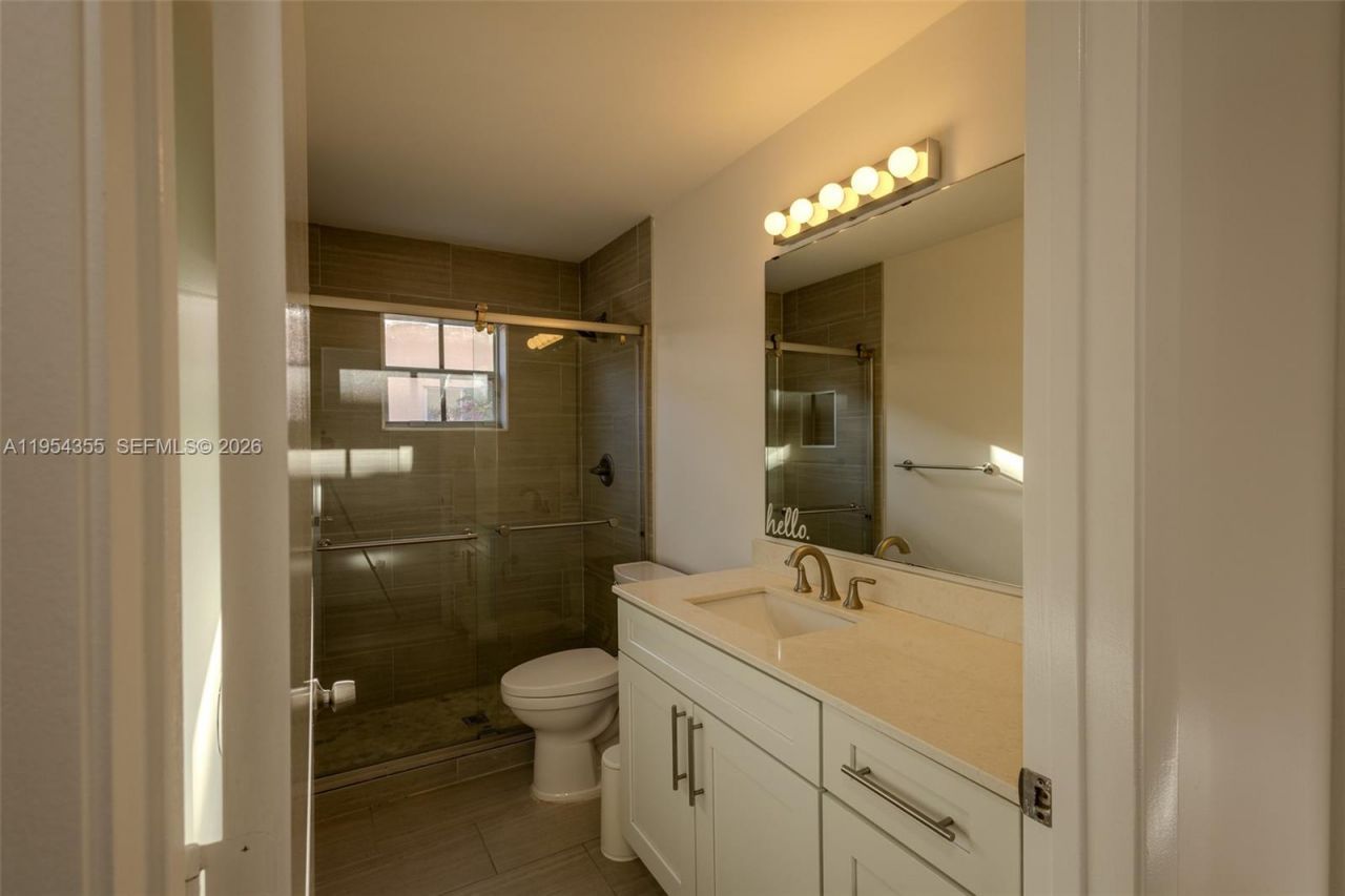 825 Tanglewood Cir, Weston, FL 33327 Photo