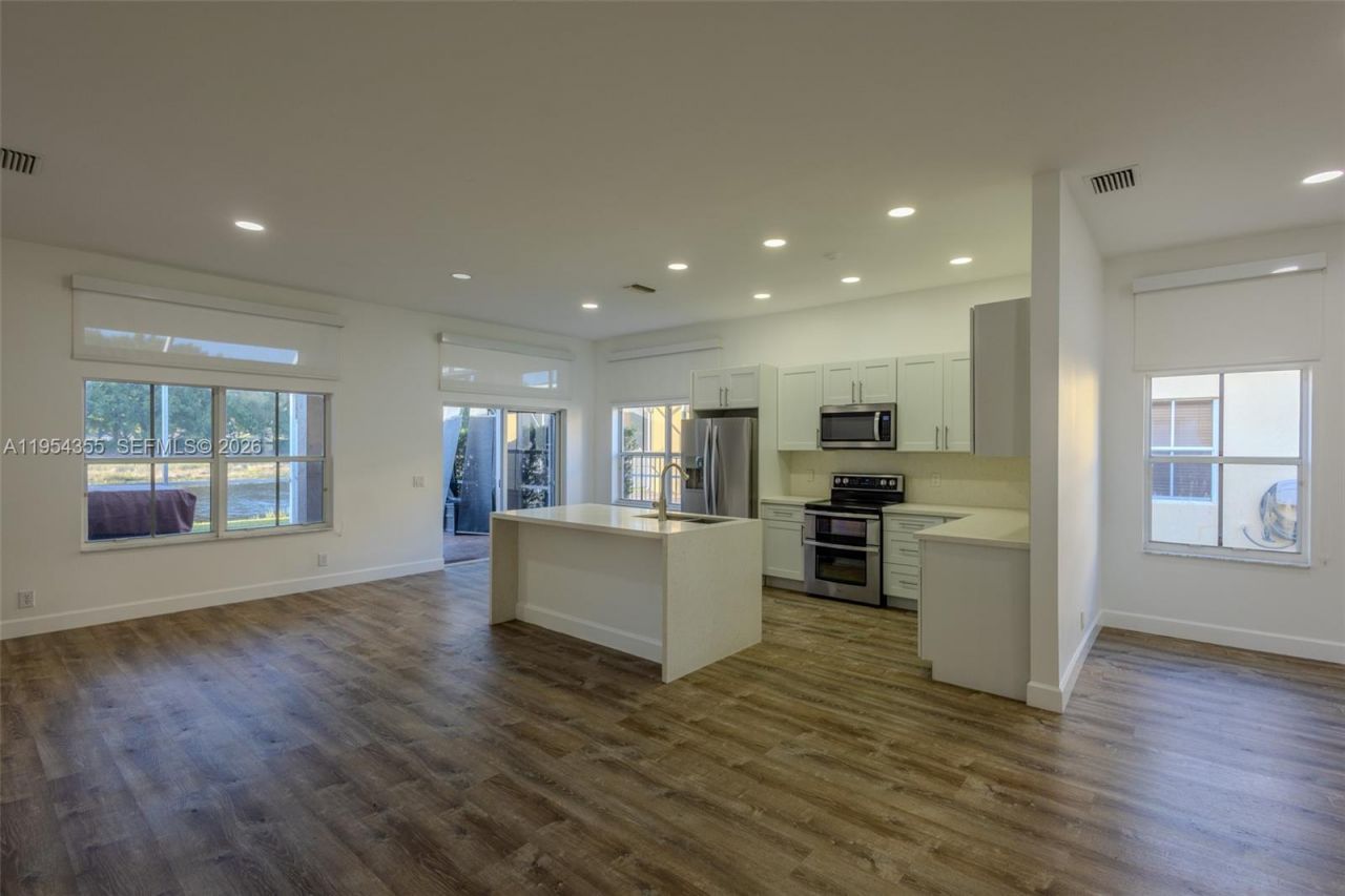 825 Tanglewood Cir, Weston, FL 33327 Photo