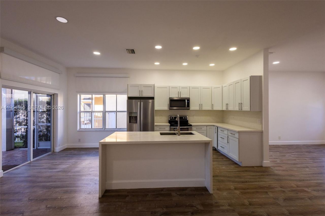 825 Tanglewood Cir, Weston, FL 33327 Photo