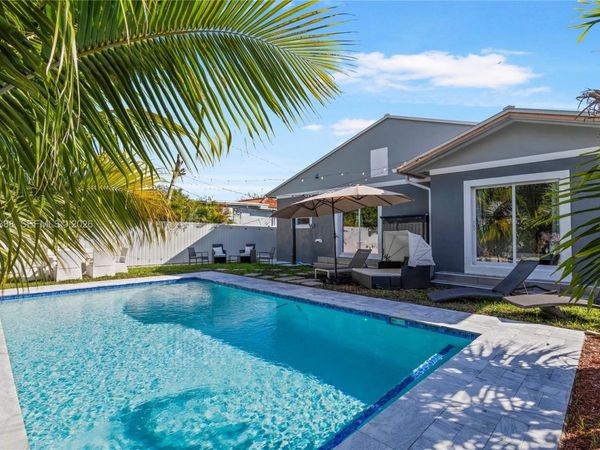 1041 NW 73rd St, Miami, FL 33150