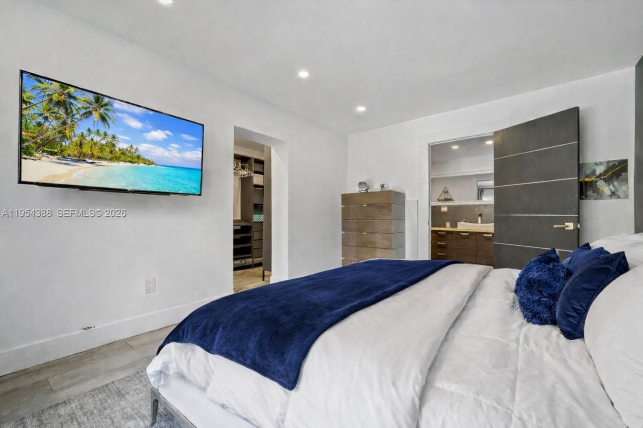 1041 NW 73rd St, Miami, FL 33150 Photo