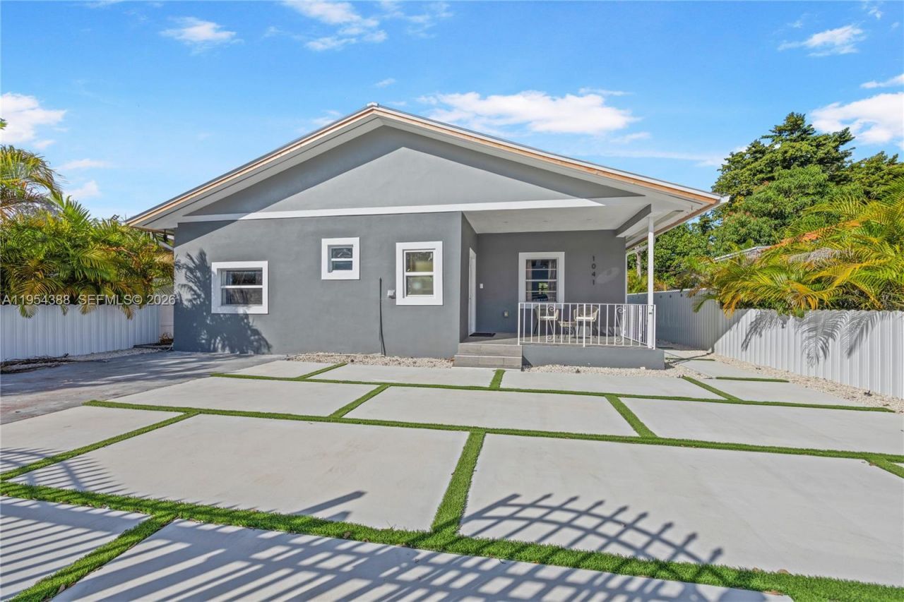 1041 NW 73rd St, Miami, FL 33150 Photo