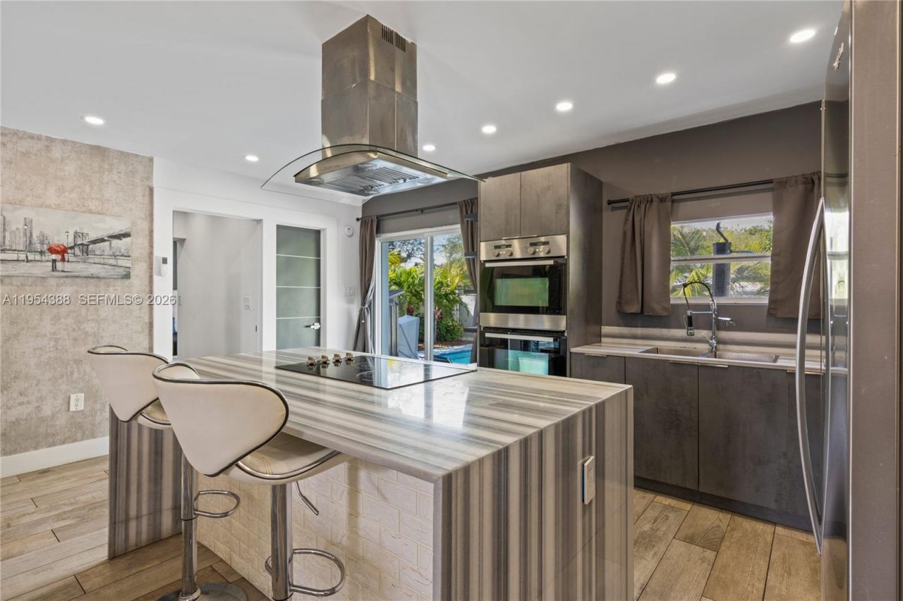 1041 NW 73rd St, Miami, FL 33150 Photo