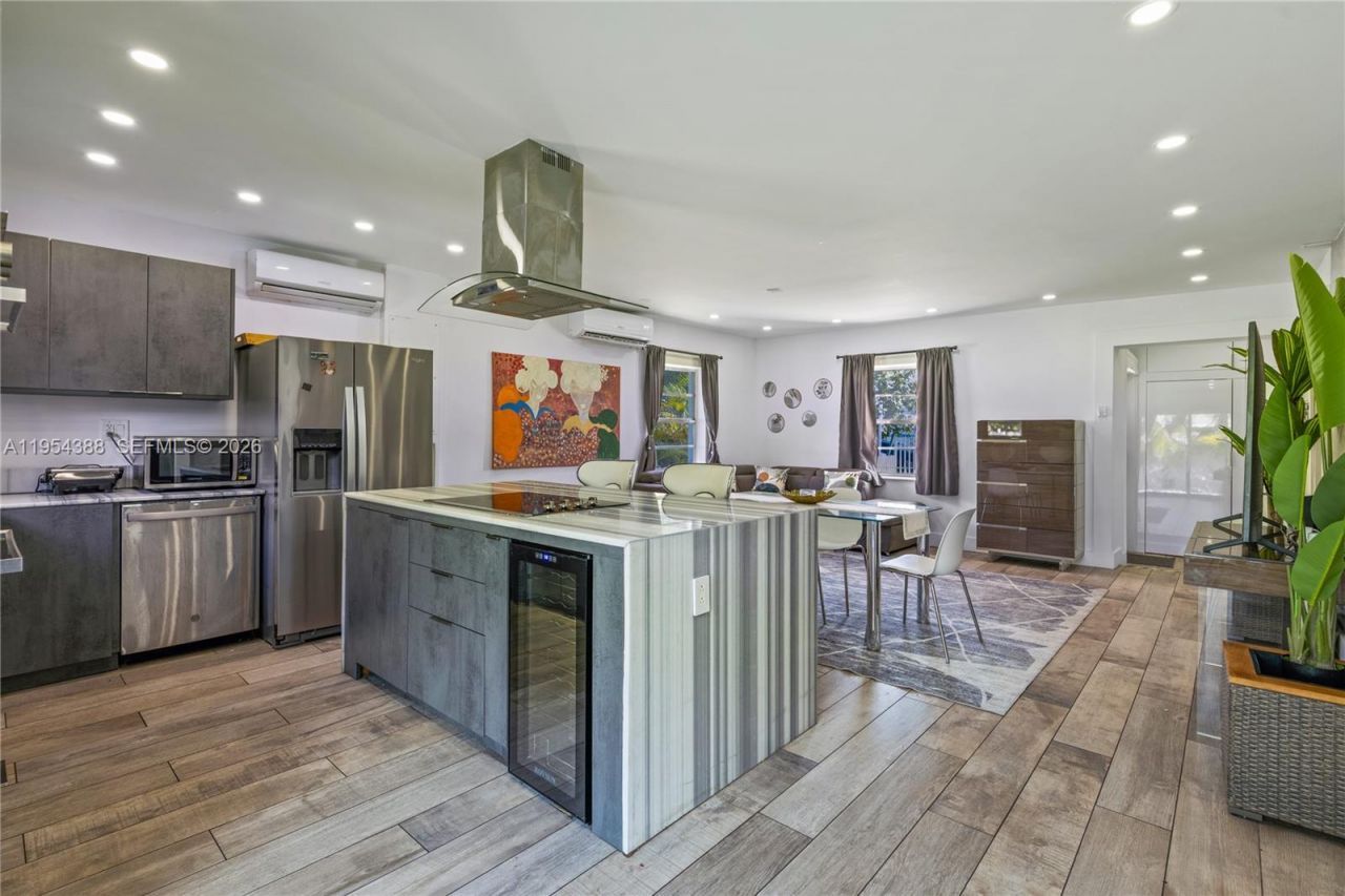 1041 NW 73rd St, Miami, FL 33150 Photo