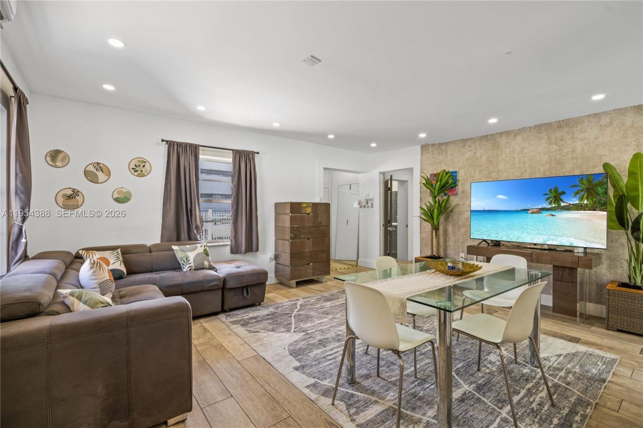 1041 NW 73rd St, Miami, FL 33150 Photo