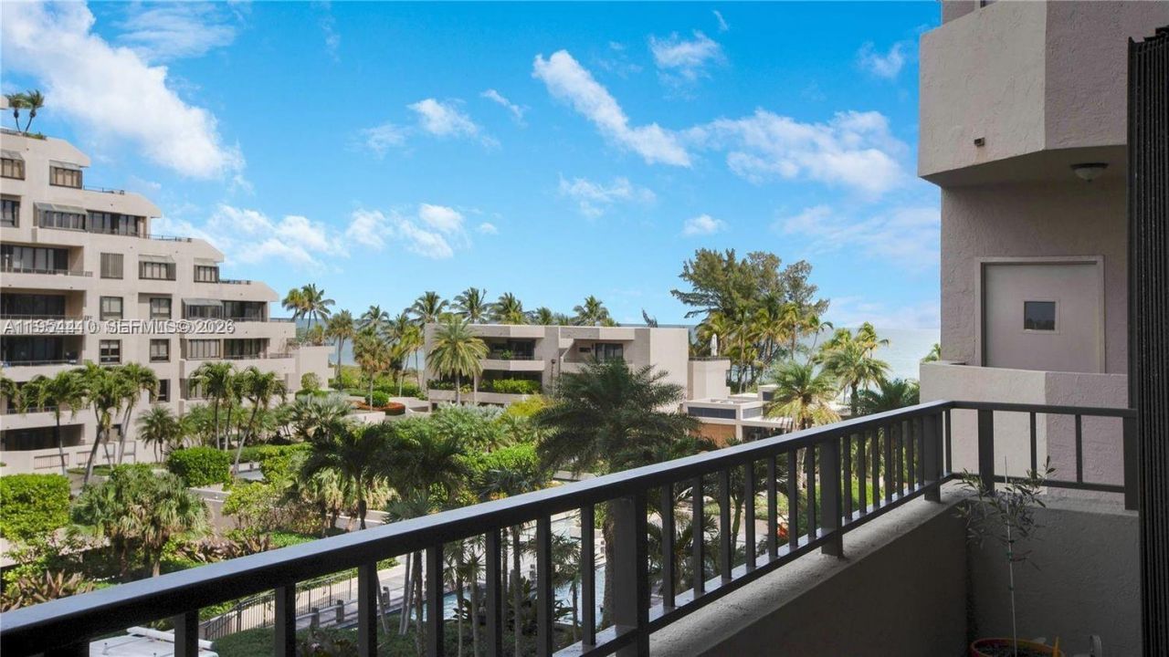 201 Crandon Blvd, Unit 432, Key Biscayne, FL 33149 Photo