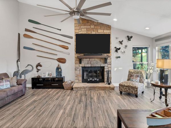 450 Pecan Creek DR, Horseshoe Bay, TX 78657