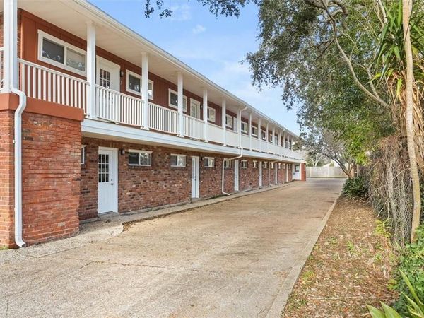 235 CENTRAL Avenue, Unit 3, Jefferson, LA 70121