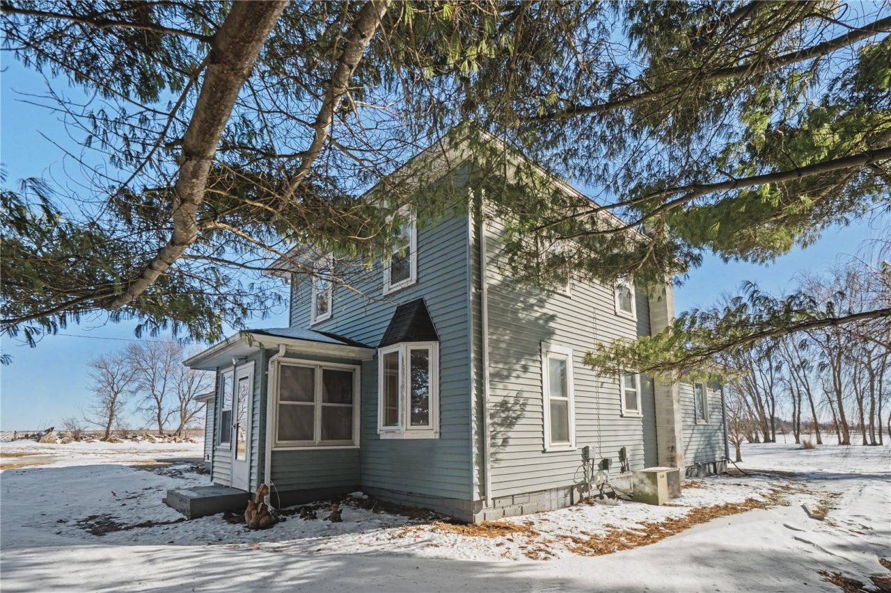 1274 Jackson Avenue, Hazleton, IA 50641 Main Photo