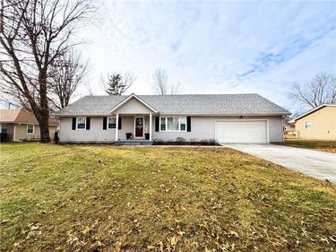 207 Gunsmoke Drive, Clinton, MO 64735