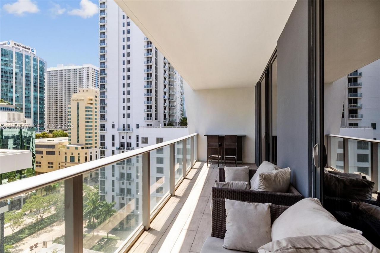 1010 Brickell Ave, Unit 1404, Miami, FL 33131 Photo