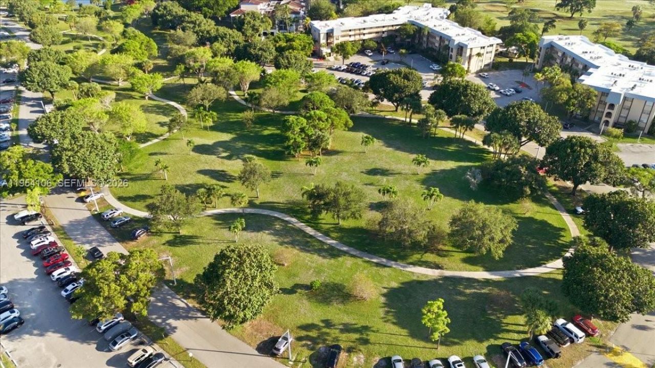 6101 N Falls Cir Dr, Unit 309, Lauderhill, FL 33319 Photo