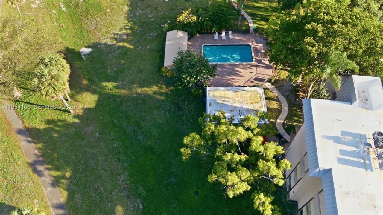 6101 N Falls Cir Dr, Unit 309, Lauderhill, FL 33319 Photo