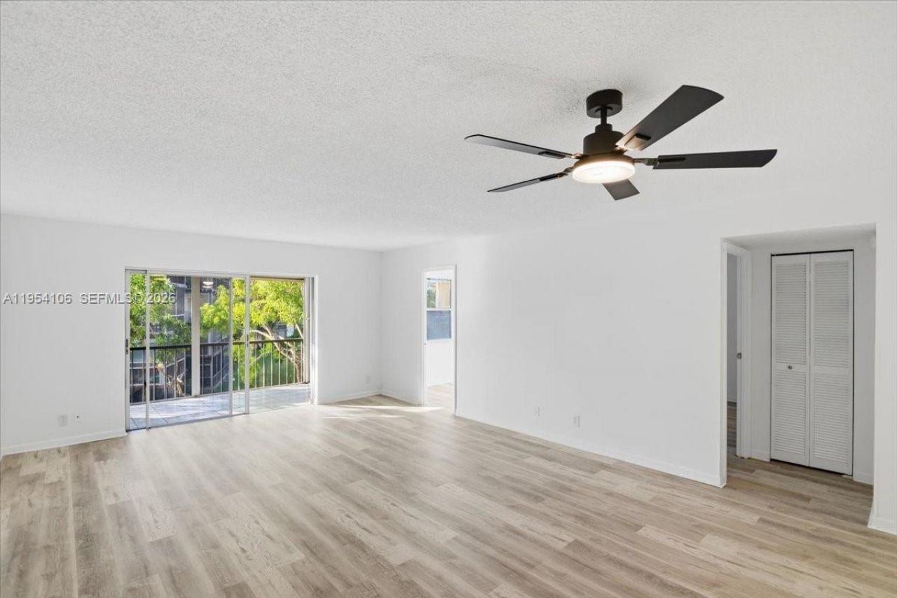 6101 N Falls Cir Dr, Unit 309, Lauderhill, FL 33319 Photo