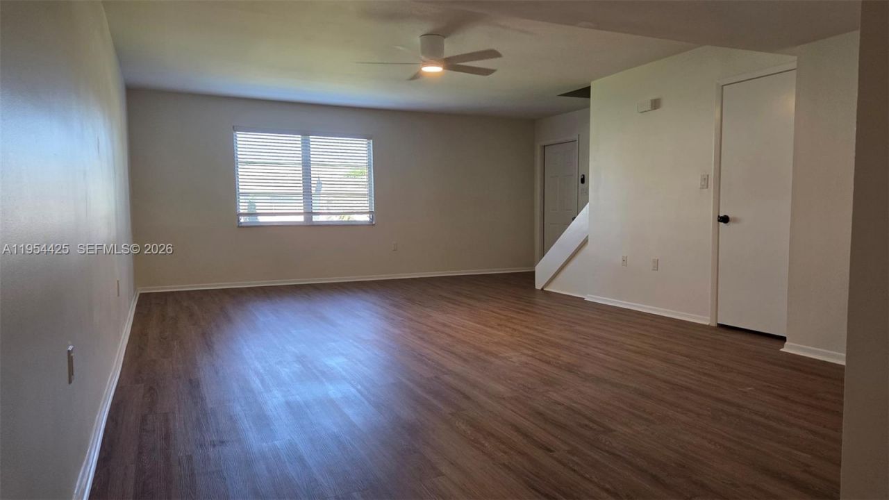 180 E Cypress Way, Unit E230, Naples, FL 34110 Photo