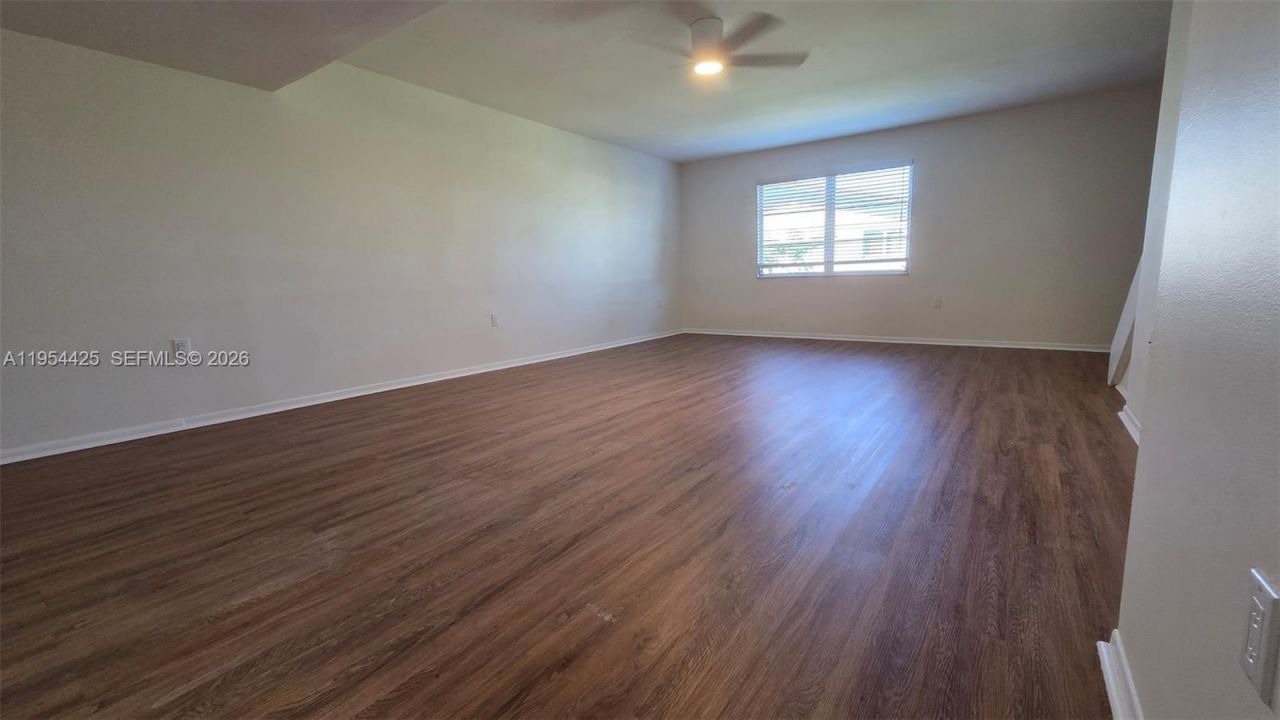 180 E Cypress Way, Unit E230, Naples, FL 34110 Photo