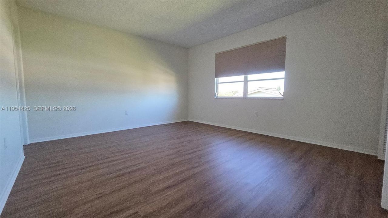 180 E Cypress Way, Unit E230, Naples, FL 34110 Photo