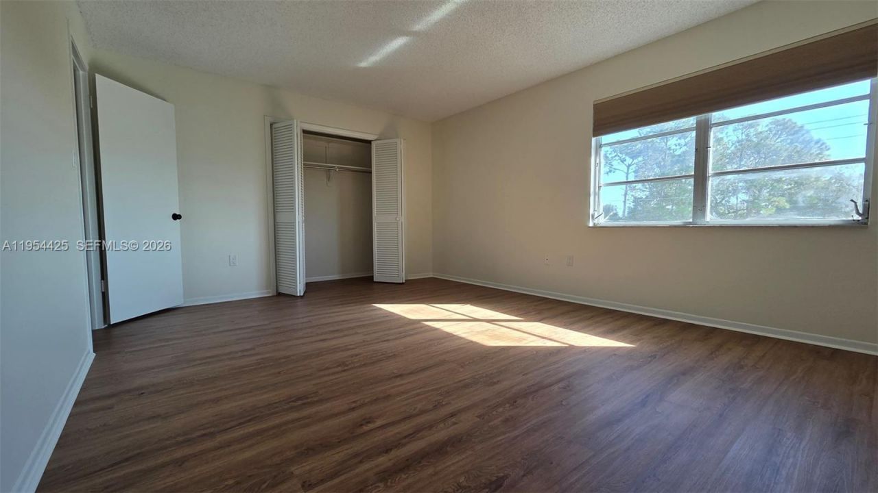180 E Cypress Way, Unit E230, Naples, FL 34110 Photo
