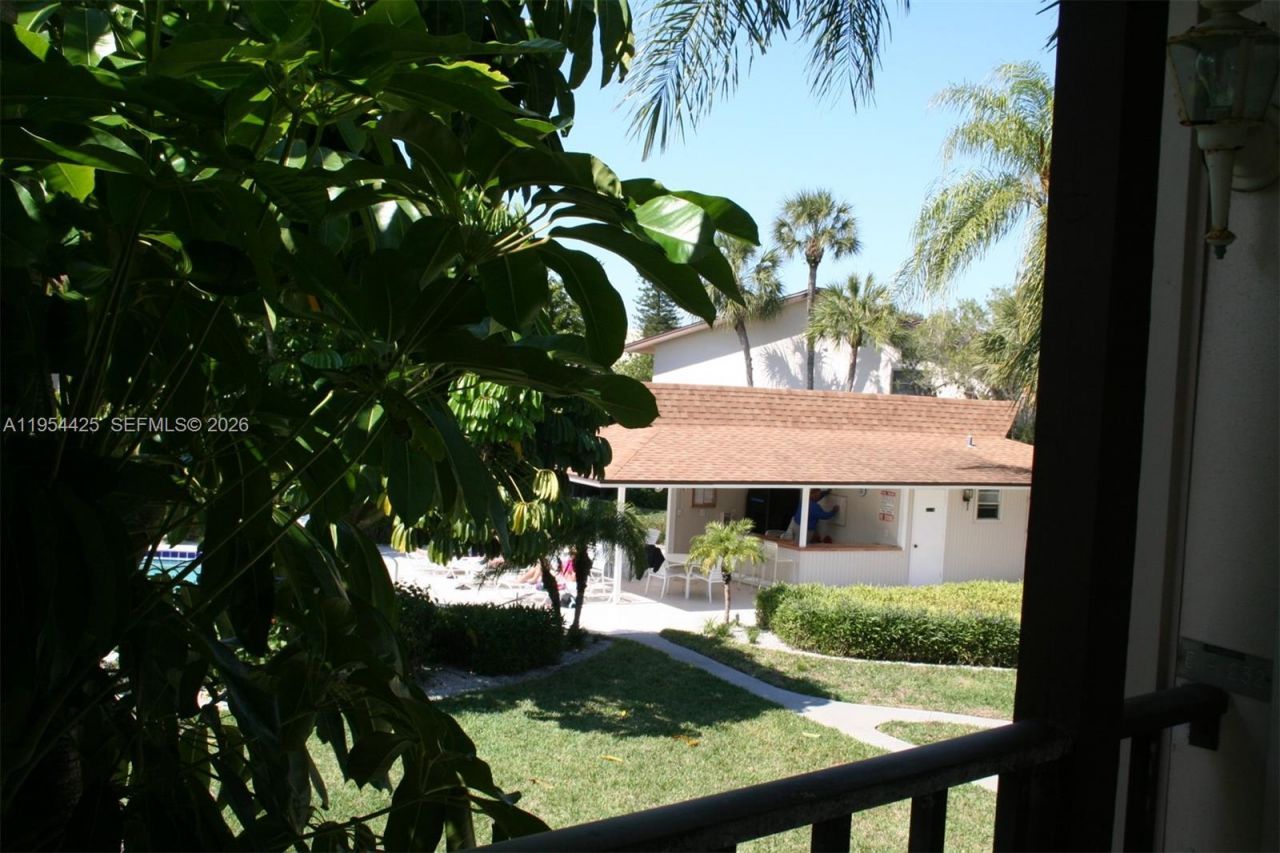 180 E Cypress Way, Unit E230, Naples, FL 34110 Photo