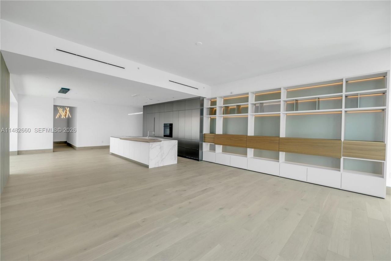 1451 Brickell Ave, Unit 4403, Miami, FL 33131 Photo