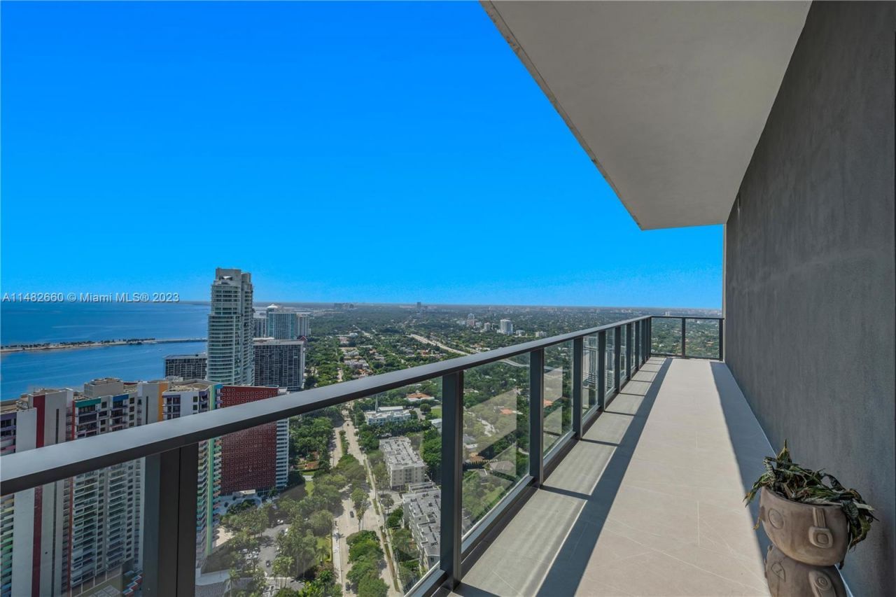 1451 Brickell Ave, Unit 4403, Miami, FL 33131 Photo