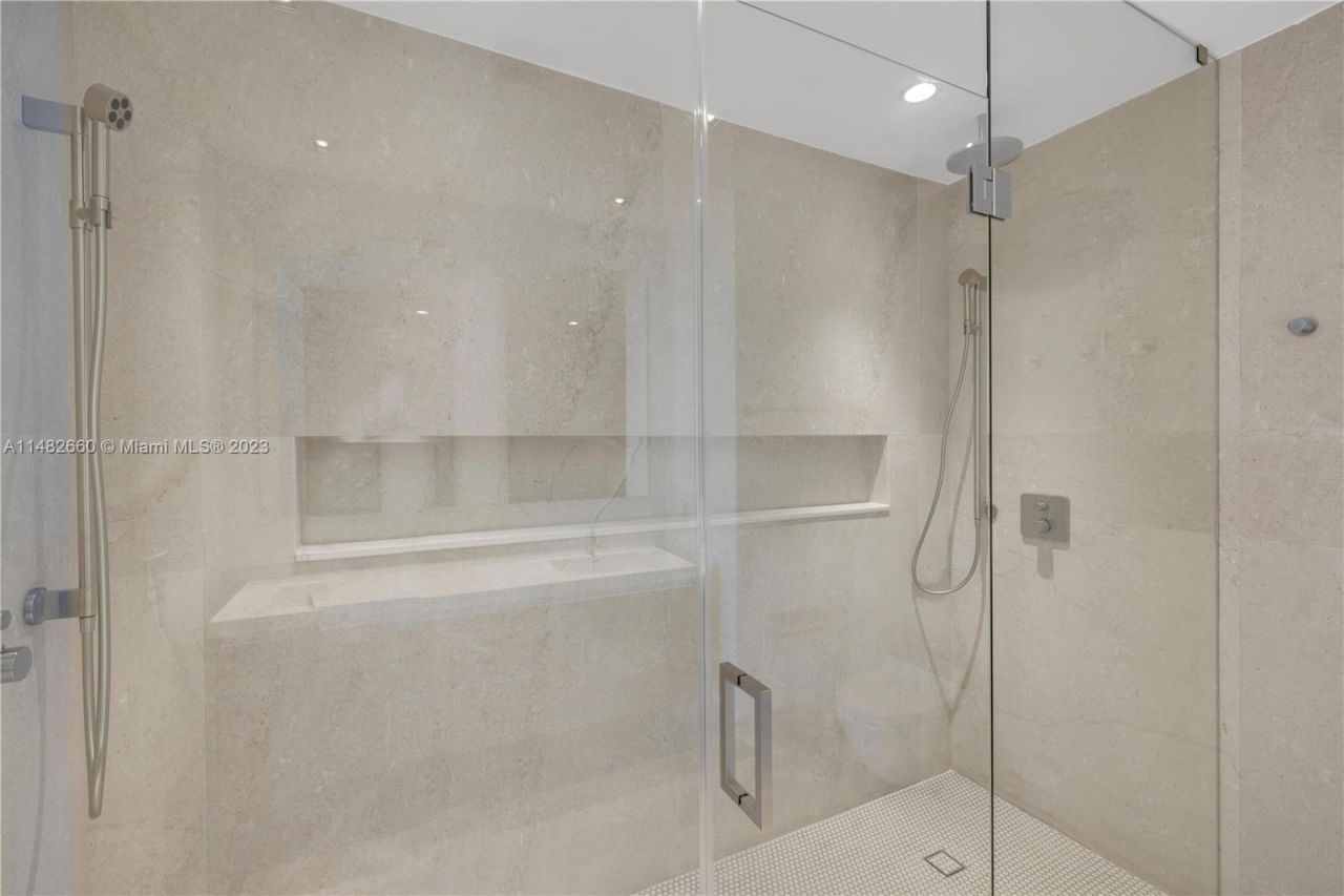 1451 Brickell Ave, Unit 4403, Miami, FL 33131 Photo