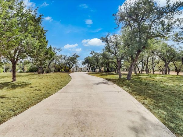 1100 Norwood RD, Dripping Springs, TX 78620